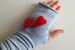 How to turn socks into gloves. Easy sewing upcycle mittens project. mybrightideasblog.com