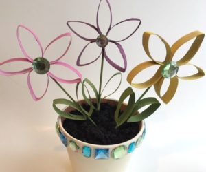 Toilet Paper Crafts Easy Spring Project-Make Flower Daisies out of Toilet Paper Rolls mybrightideasblog.com