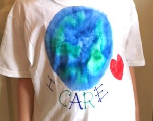 How to make an EASY and FAST Earth Day Shirt mybrightideasblog.com